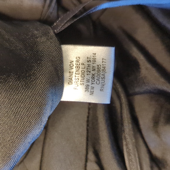 Diane von Furstenberg - Black Pleated Dress - Size 4 - Picture 10 of 11